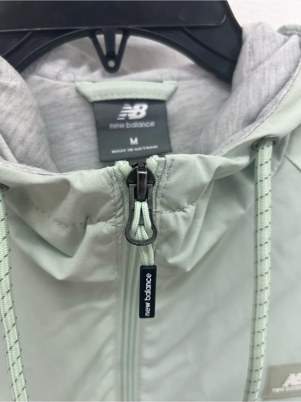 NWOT New Balance Women’s Light Mint Lined Windbreaker Jacket Size M